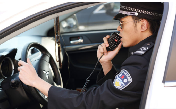 看完這篇文章，基本就可以自己動(dòng)手安裝車臺(tái)了