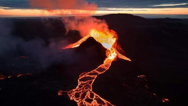 反思：湯加海底火山噴發(fā)，通信被毀全境失聯(lián)